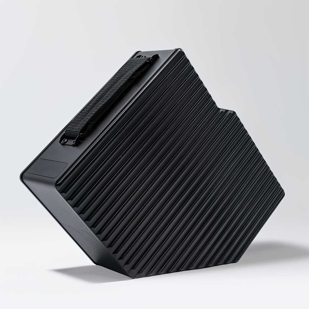 A MAKI battery pack in its ribbed black housing, engineered for direct cell cooling and fast charging